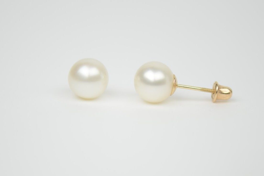 14k Yellow Gold Round Genuine White Pearl Stud Earrings Screw Back