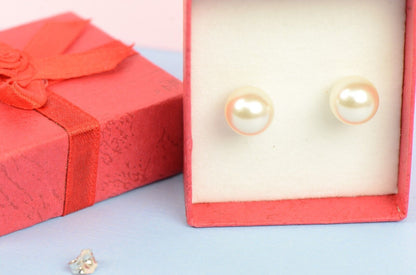 Made with Swarovski white Pearls Sterling Silver earrings