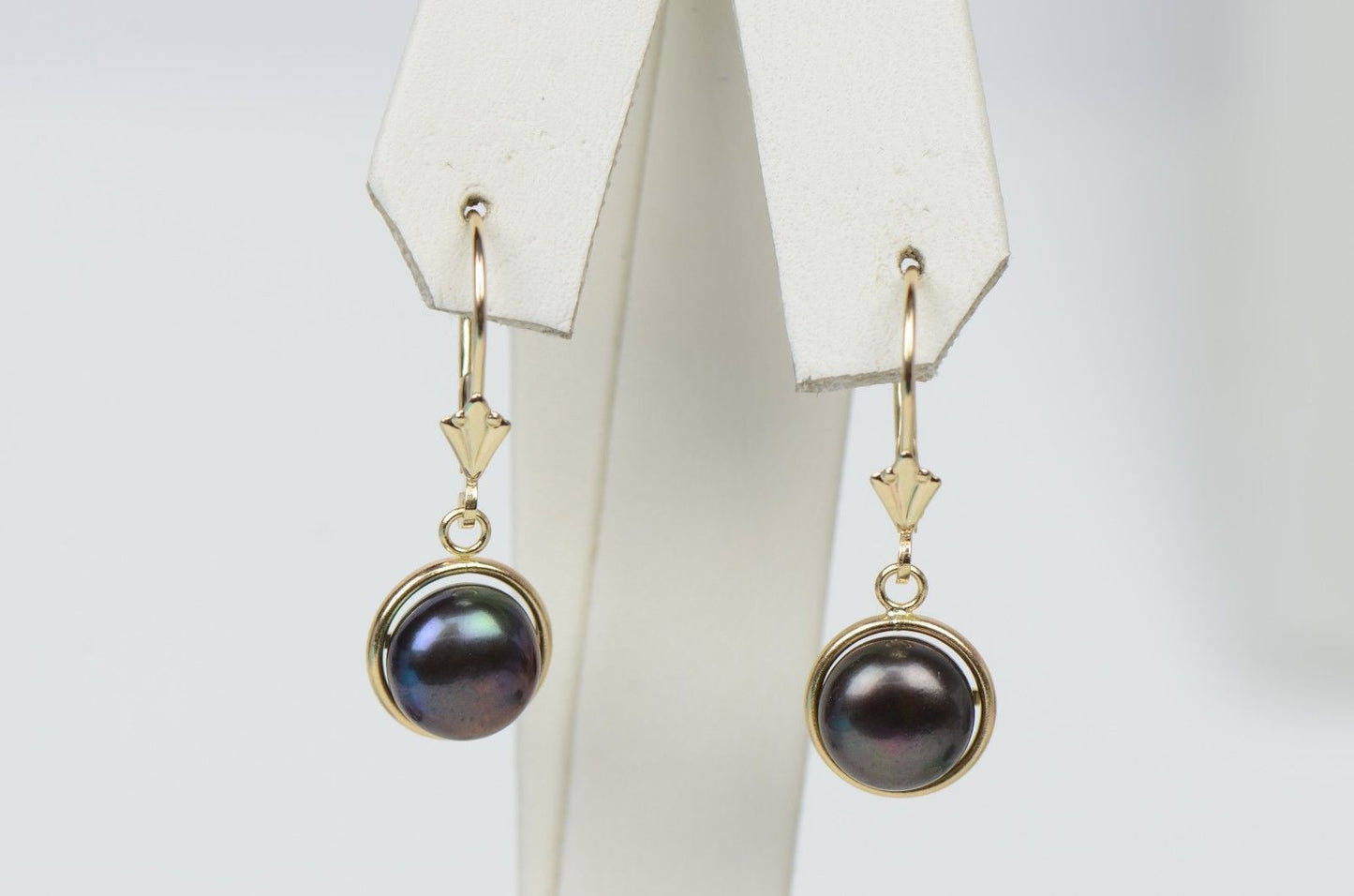 14k Yellow Gold Leverback Dangle Black Natural Pearl Earrings