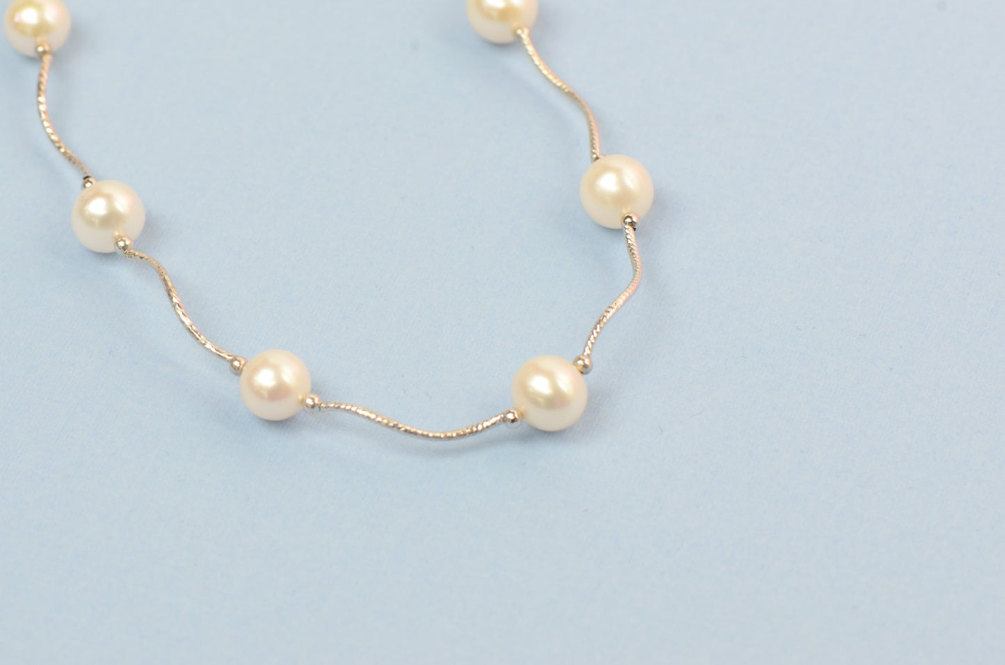 14k White Gold Beautiful Genuine White Pearls Set: Necklace, Bracelet, Earrings