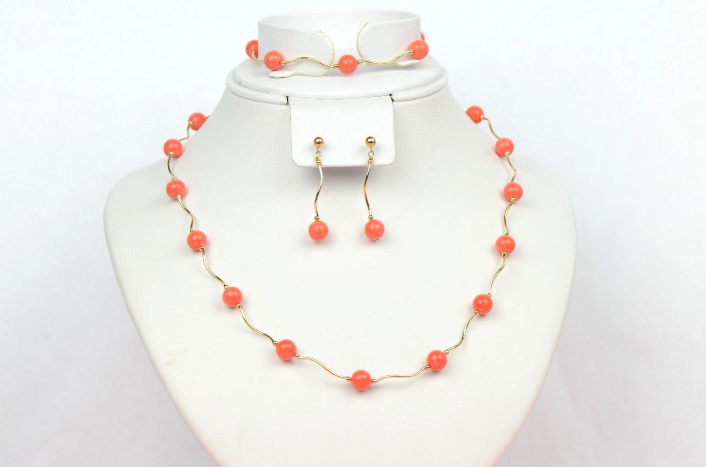 14k Yellow Gold Peach Coral 3pcs Set: Necklace, Bracelet, Earrings