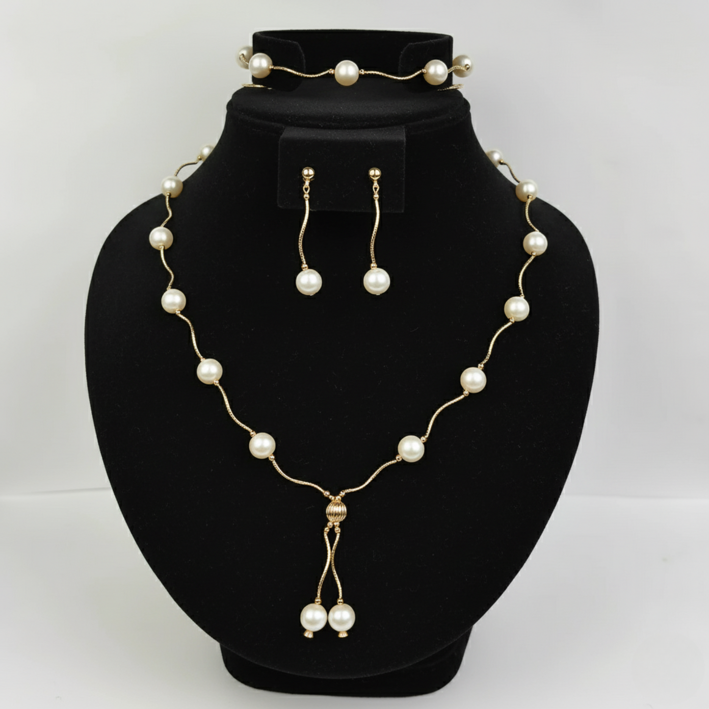 14K Yellow Gold Beautiful Freshwater Pearl  Necklace Set for Women
