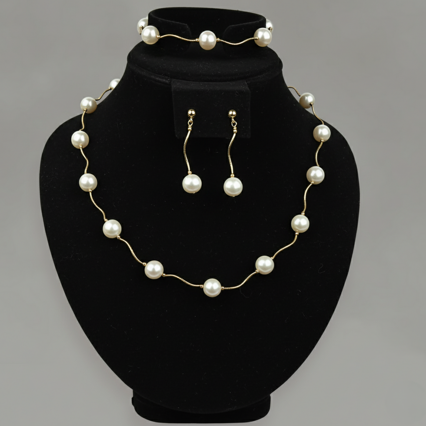 14K Yellow Gold Beautiful Freshwater Pearl  Necklace Set for Women