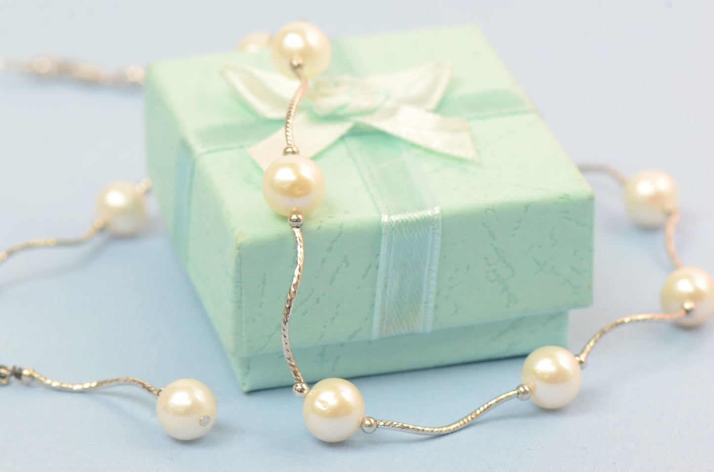 14k White Gold Beautiful Genuine White Pearls Set: Necklace, Bracelet, Earrings
