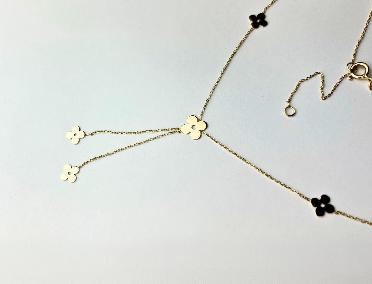 14k Yellow Gold Beautiful  Clover Necklace for Women